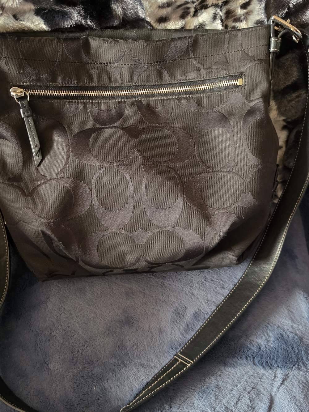 Coach Black Signature Crossbody Hobo Bag Soho Duffle